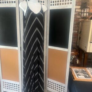 LOFT Black and White Sleeveless Maxi Sundress